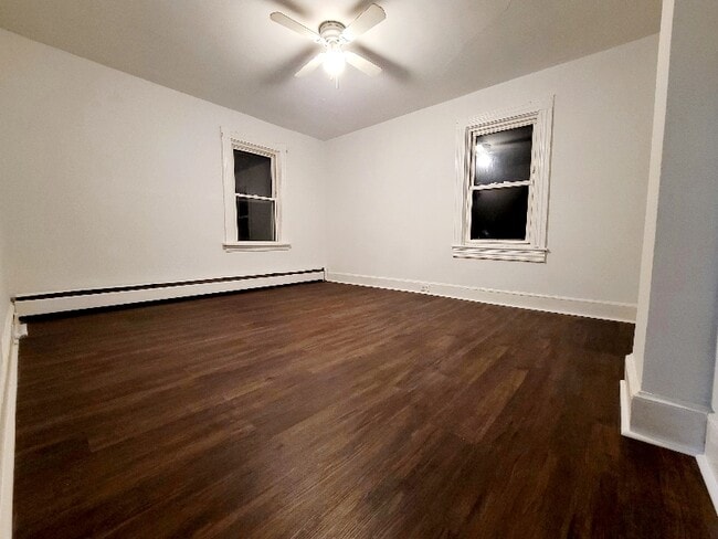 Foto del edificio - 1312 N Washington St