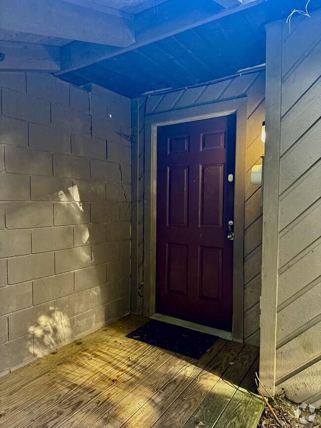 Building Photo - 6745 SW 45th Ave