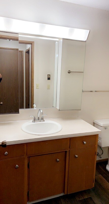 Building Photo - 305 La Villa Dr