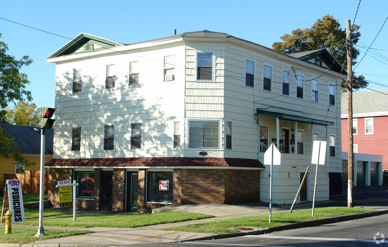 Primary Photo - Teall Apartments