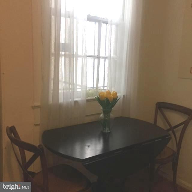 Foto del edificio - 1456 Corcoran St NW