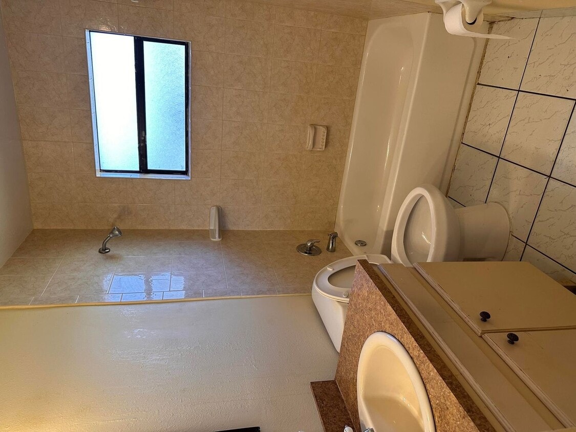 Photo - 50 NW 8TH AVE # 1-2 DANIA, FL 33004