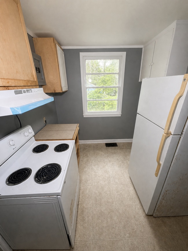 Building Photo - 4673 Churchill Dr