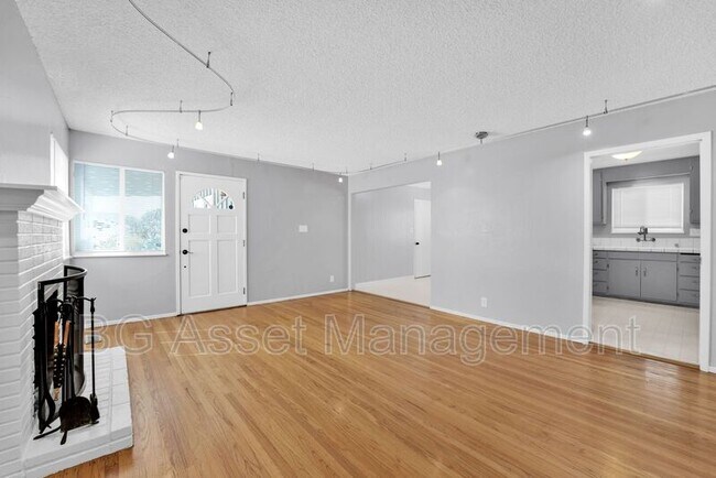 Foto del edificio - 6249 Highland Ave