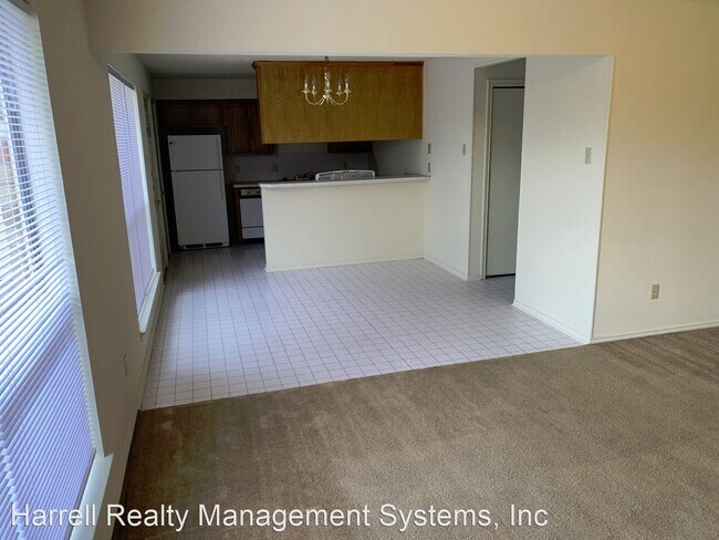 Foto del edificio - 2 br, 2 bath House - 9003 Royal Lane