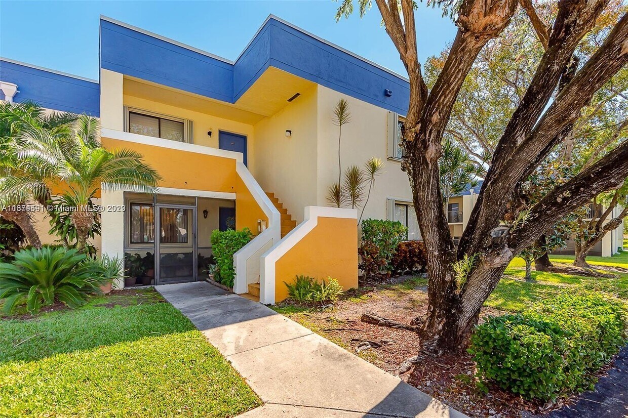 177 Lakeview Dr Unit 104, Weston, FL 33326 Condo for Rent in Weston