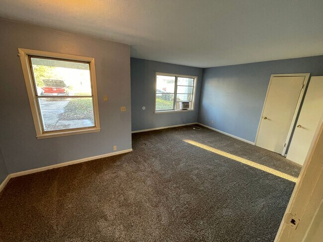 Foto del edificio - Large 3 Bedroom House