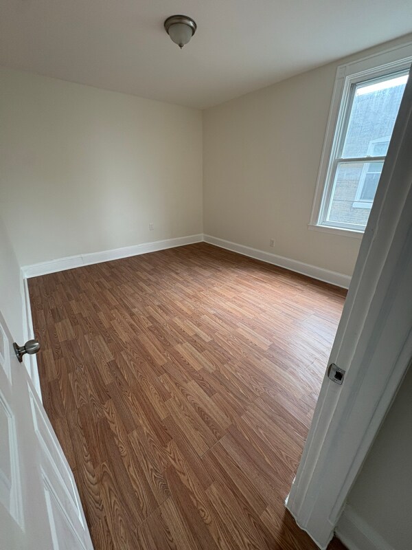 Foto del edificio - 406 E Cold Spring Ln
