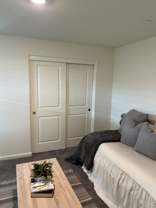 2219 Hough Ave, Tulare, CA 93274 Room for Rent in Tulare, CA