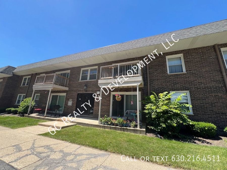 12 Simpson St Unit C, Geneva, IL 60134 Condo for Rent in Geneva, IL