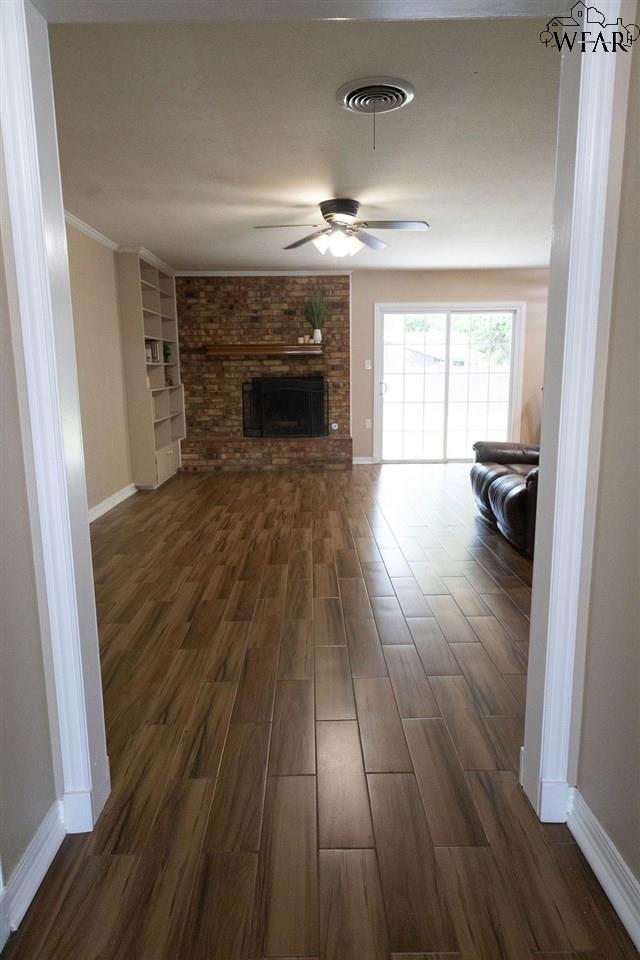 Foto del edificio - 2824 Barrywood Dr