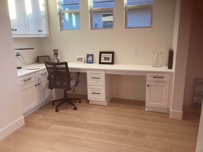 Building Photo - 51568 Golden Eagle Dr
