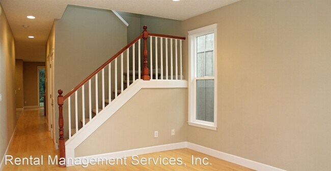 Foto del edificio - 3 br, 2.5 bath House - 846 NE 65th Avenue
