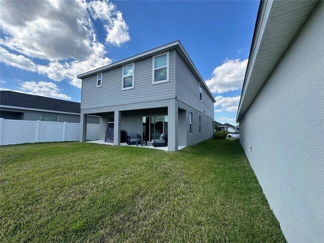 Building Photo - 2223 Orchid Dr