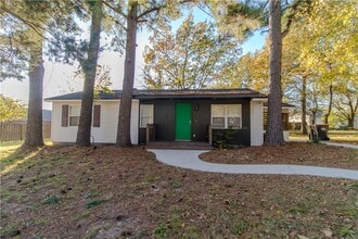 Building Photo - 1760 Pine Woods Rd