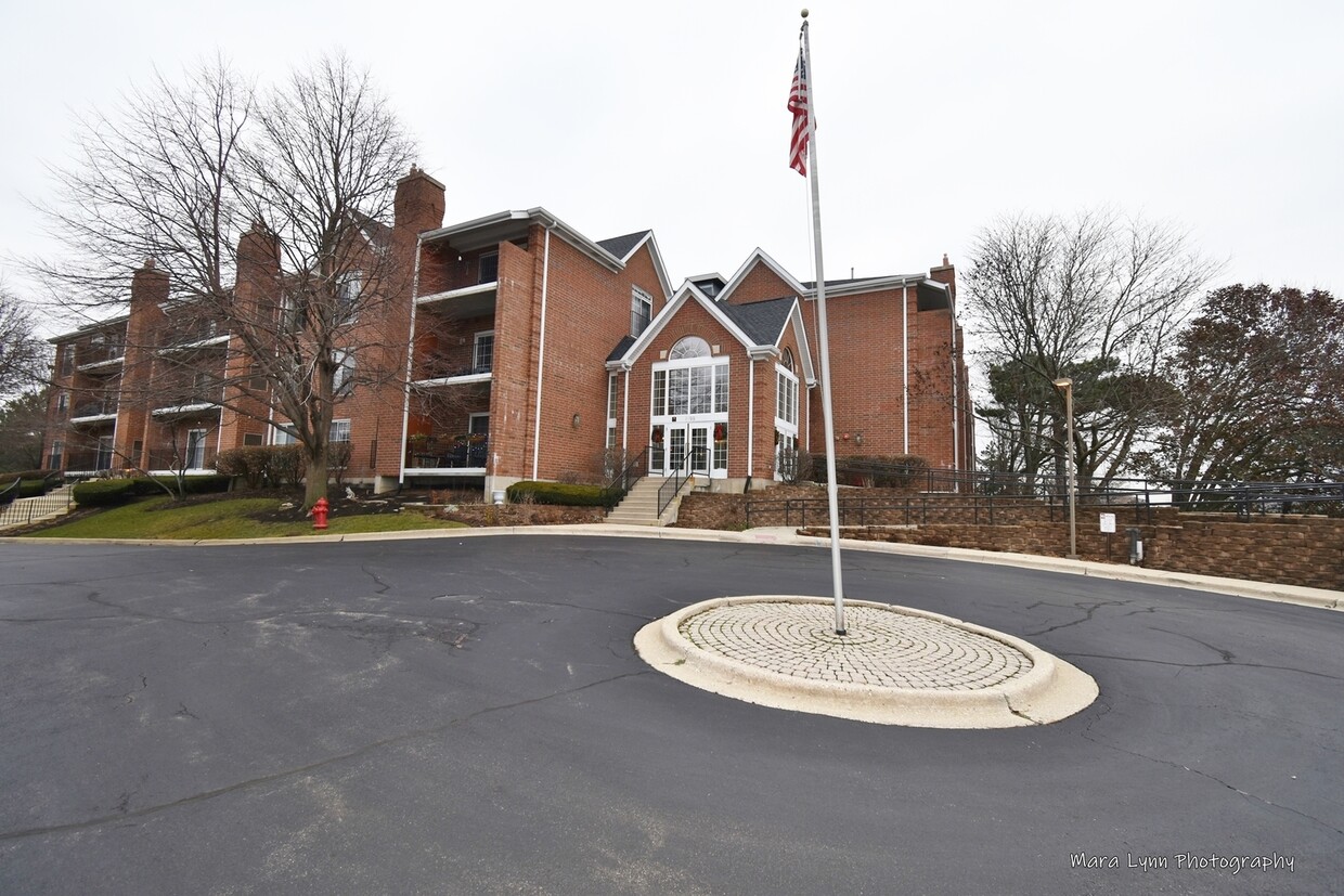 Primary Photo - 29 Hunt Club Dr