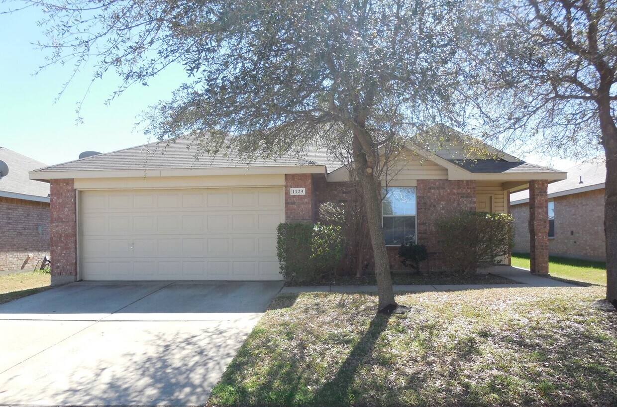 Primary Photo - 3 bed, 2 bath home in Crowley