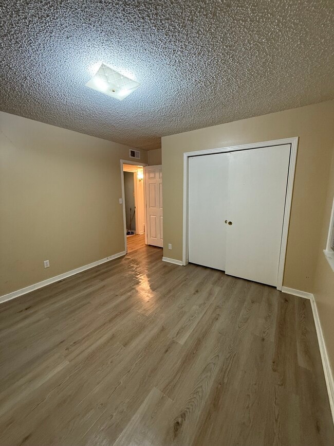 Building Photo - 29 Kemmons Dr