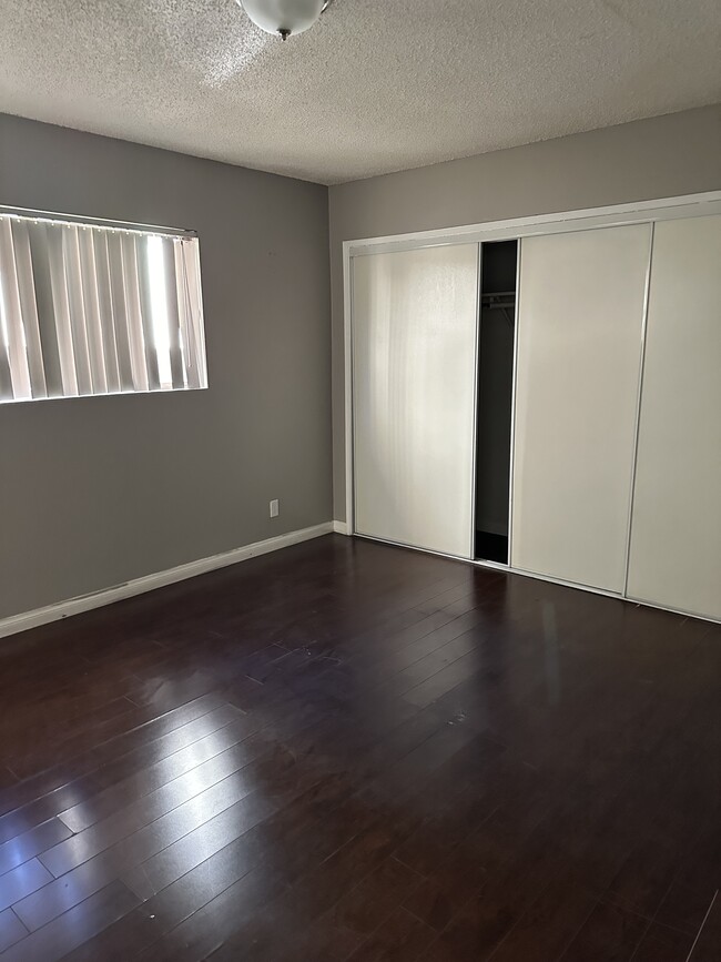 Foto del edificio - 12349 Oxnard St