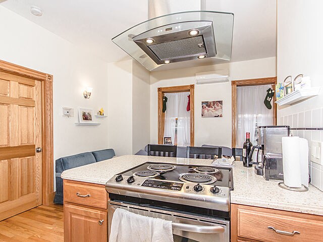 Foto del edificio - 98 Myrtle St