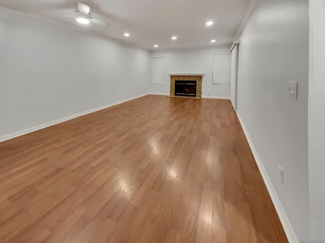 Foto del edificio - 12059 Alta Carmel Ct