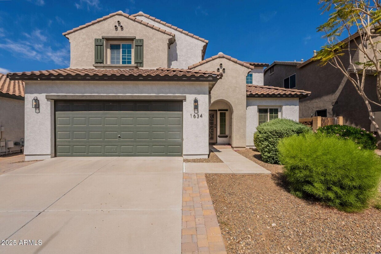 Foto principal - 1634 W Red Bird Rd