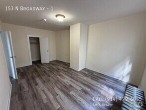 Building Photo - 153 N Broadway