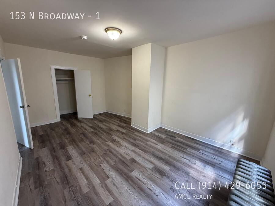 Foto principal - 153 N Broadway-1