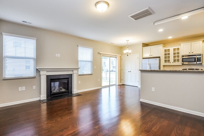 Building Photo - 600 Lavenham Ln