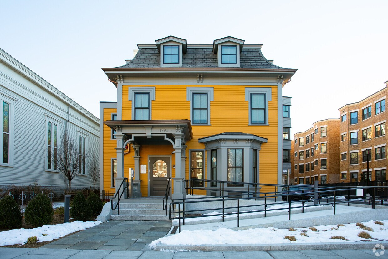 Frost Terrace Apartments in Cambridge, MA