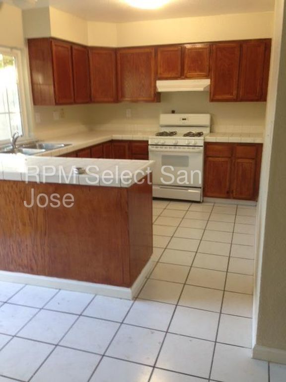 Foto del edificio - 3461 Ravendale Ct