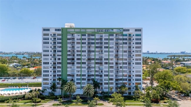 Foto del edificio - 2100 Sans Souci Blvd