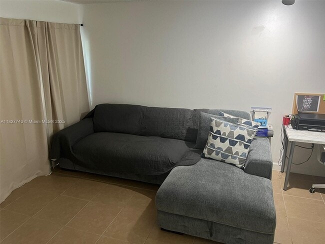 Foto del edificio - 17515 NW 67th Ct