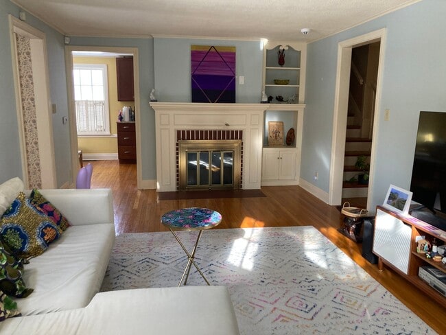 Foto del edificio - 129 Orvilton Dr