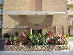 Foto del edificio - 620 NE 12th Ave