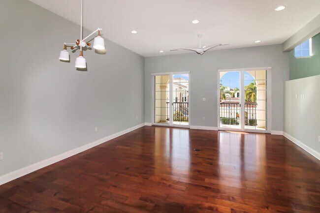 Foto del edificio - Island of Venice Annual Condo for Rent