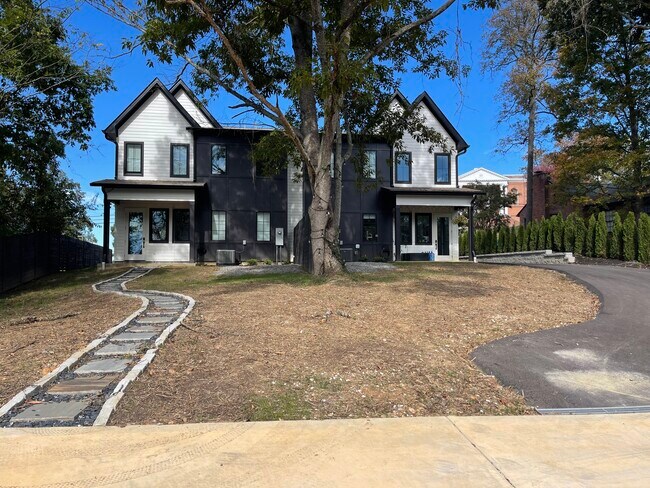 Foto del edificio - 2312 Island Home Ave