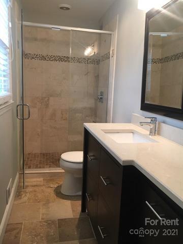 Foto del edificio - 7014 Tabor Ln