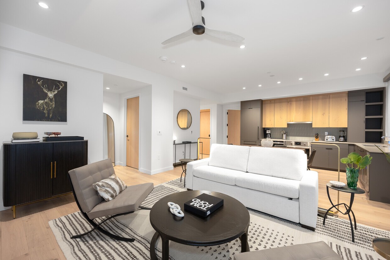 Foto principal - 308 Wood Rd