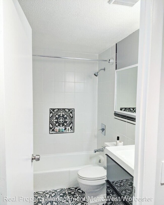 Building Photo - 1 br, 1 bath House - 89 Pleasant Street Un...