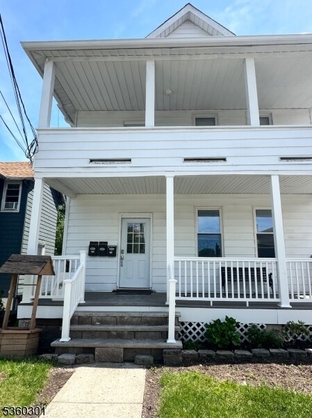 Foto del edificio - 24 Maple St