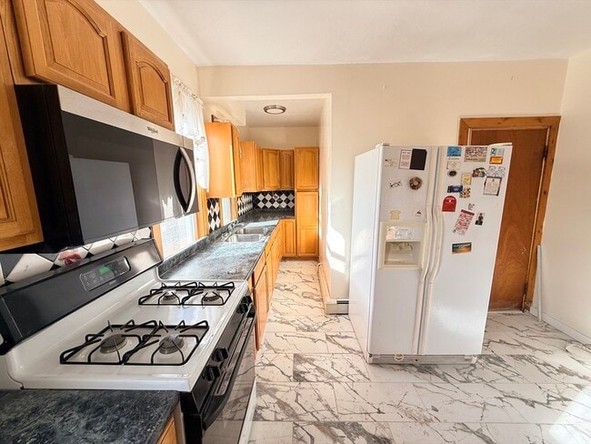 Building Photo - 253 Norfolk St