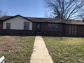 Building Photo - 756 Clover Hill Dr