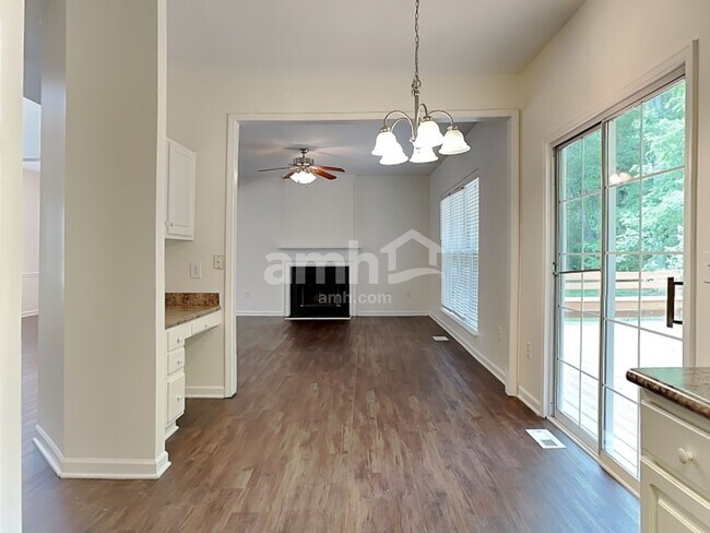 Foto del edificio - 3813 Windstream Way