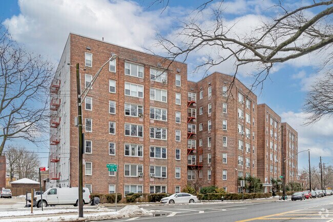 Building Photo - 4320 Van Cortlandt