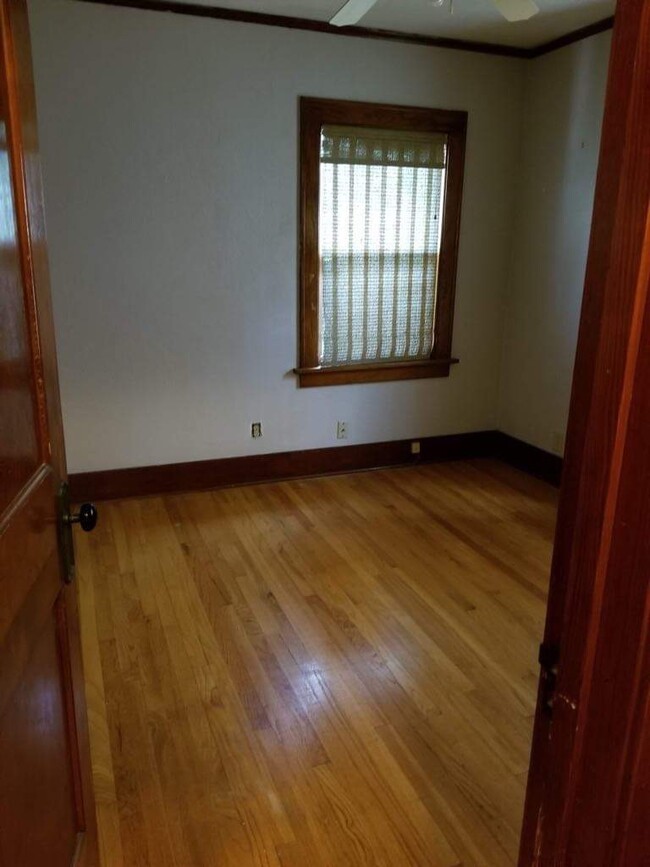 bedroom - 753 McKinley Ave