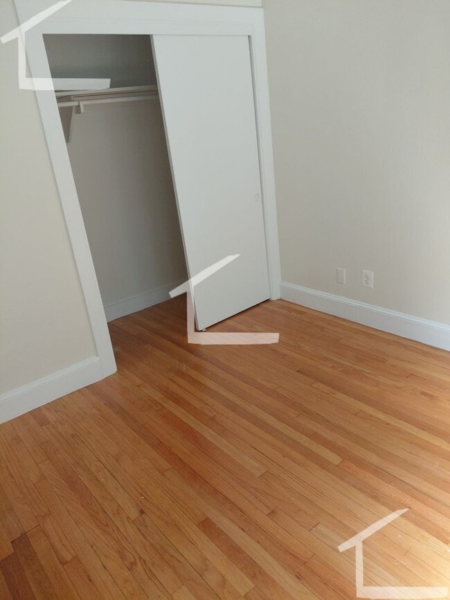 Photo - Great 2 Bedroom 2 Bath on the Green Line House