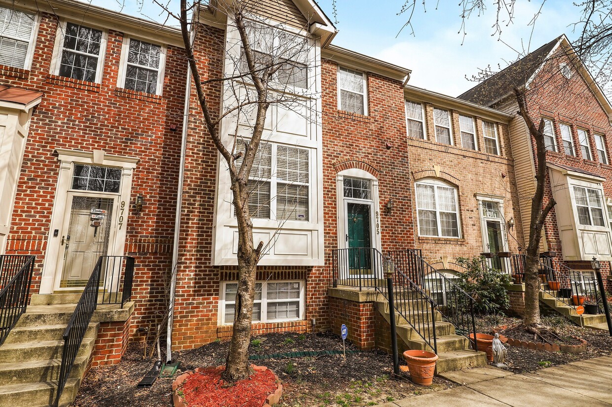 Primary Photo - 9705 Tulip Tree Dr