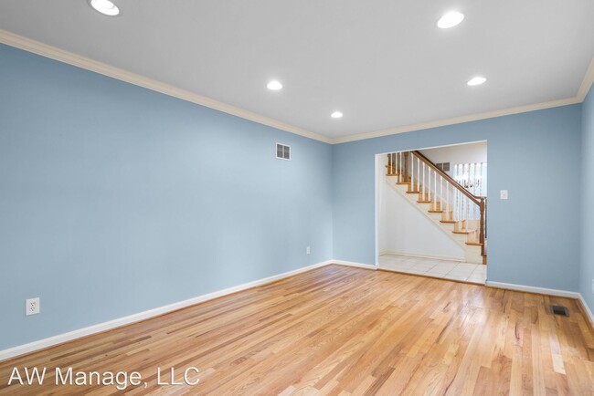 Building Photo - 4 br, 3.5 bath House - 6 Marcus Court