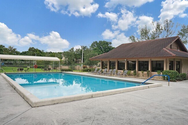 Foto del edificio - 9510 Seagrape Dr